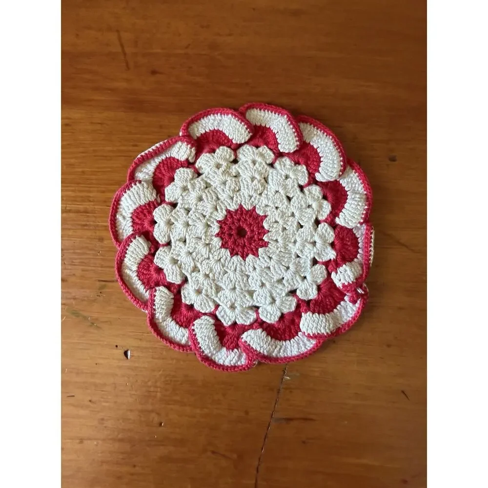 Vintage Crochet Pot Holder Bundle Set 4 Handmade Kitchen Decor White Red Cream